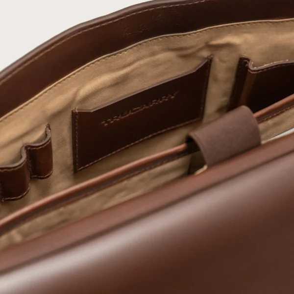 The Carismatico Brown Leather Messenger Bag - Image 9