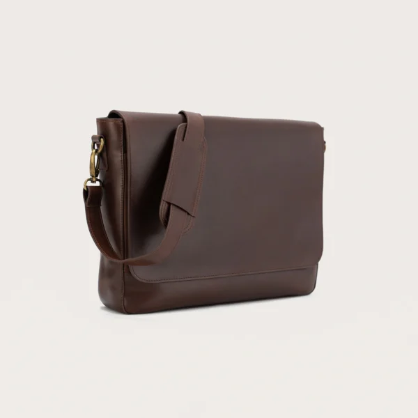 The Carismatico Brown Leather Messenger Bag - Image 5