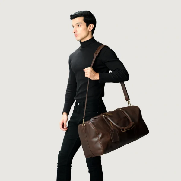 The Darrio Vintage Brown Leather Duffle Bag - Image 2