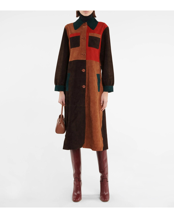 selena gomez coat only murders in the building​ 03