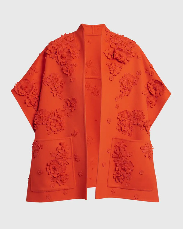 Elite S8 Maribel Verdú Red Floral Cape Coat 06