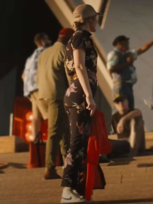 Emily Blunt Floral Jumpsuit in The Fall Guy 2024 06