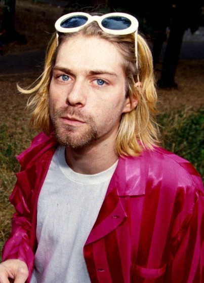 Kurt Cobain Pink shirt 02