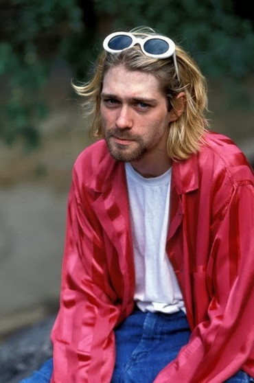 Kurt Cobain Pink shirt 03