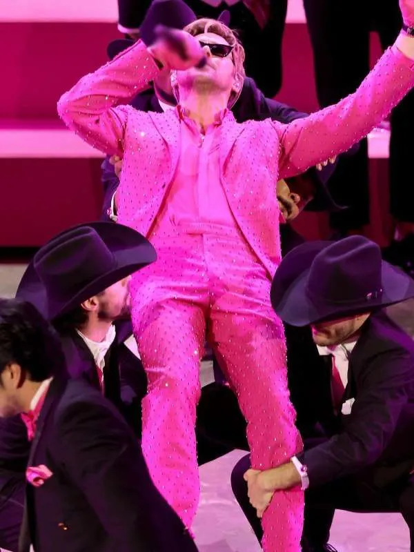Ryan Gosling Oscars 2024 Pink Suit​ 02