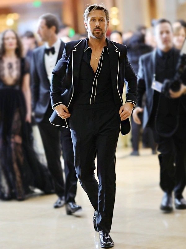 Ryan Gosling Suit From Golden Globes 2024 02