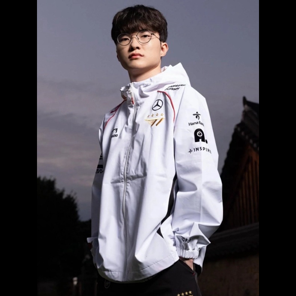 T1 Worlds 2024 Jacket 01