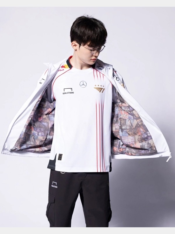 T1 Worlds 2024 Jacket 02
