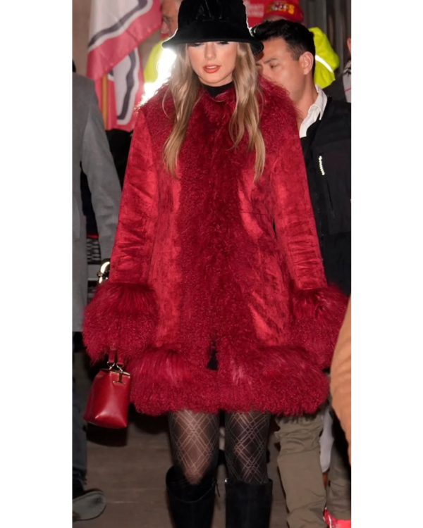 Taylor Swift Chiefs Game Red Fur Coat 02
