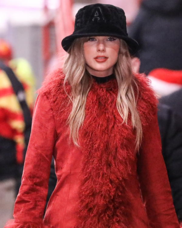 Taylor Swift Chiefs Game Red Fur Coat 03