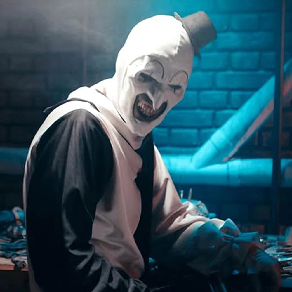 Art the Clown terrifier 3 costume 06