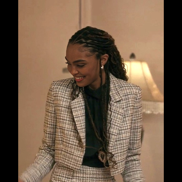 China Anne McClain Christmas Plaid Blazer 01