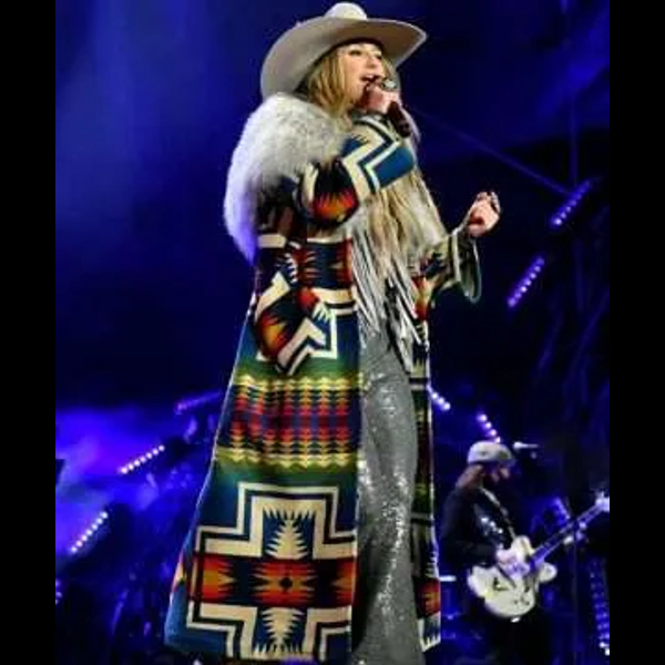 Lainey Wilson New Year’s Eve Long Trench Coat 01