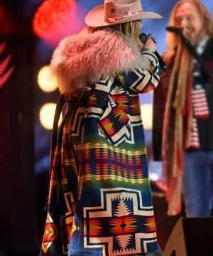 Lainey Wilson New Year’s Eve Long Trench Coat 06